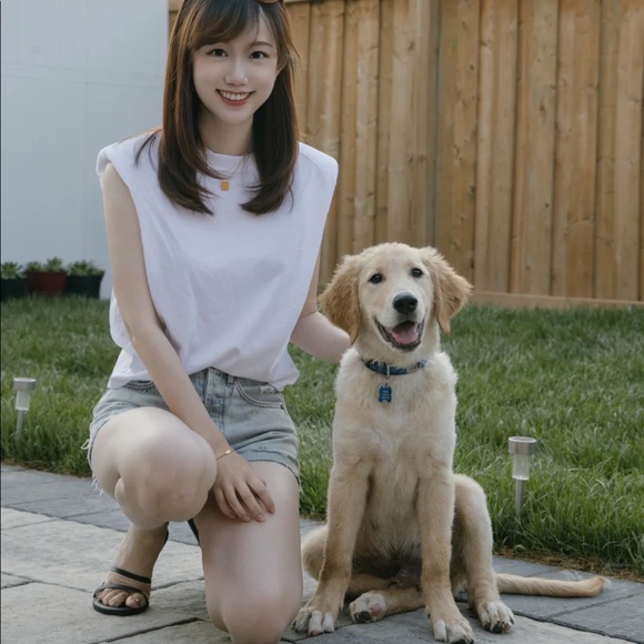 Meet your Posher, Tini - Picture 1 of 1